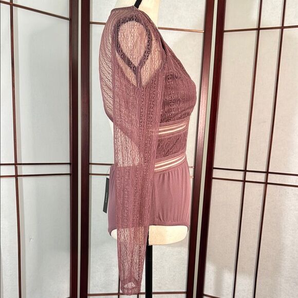 Lulu's Fitted Pink Asymmetrical Bodysuit - Picture 2 of 9